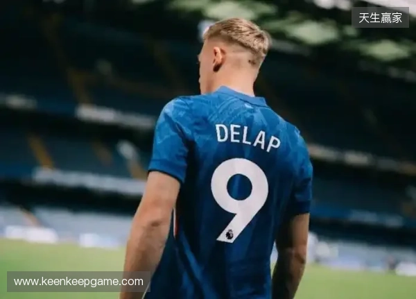 英超0球+肩部受伤!邮报:德拉普曾对切尔西“9号魔咒”不以为然 英超0球+肩部受伤!邮报:德拉普曾对切尔西“9号魔咒”不以为然