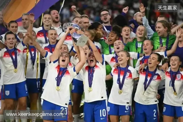 英格兰女足主帅威格曼被授予女爵士头衔，几位球员也被授勋